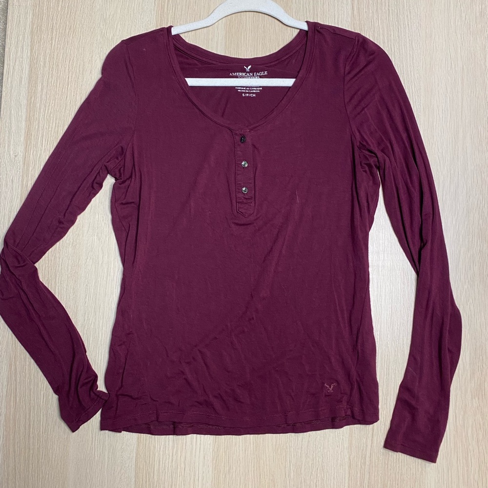 American Eagle AE Long Sleeve Henley Teeshirt